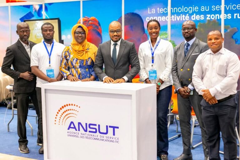 Côte d’Ivoire : Au Marché africain des solutions spatiales, l’ANSUT présente sa stratégie pour connecter les zones blanches 