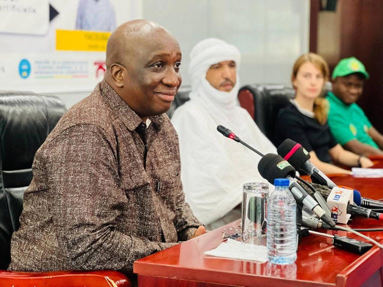 Mali : Certains articles de presse seraient rédigés à plus de 80 % par des robots, l’UJRM propose une charte pour encadrer l’ utilisation de l’IA