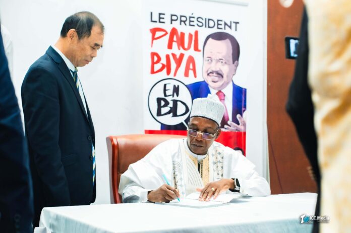 Cameroun : Le président Paul Biya raconté en BD par Manaouda Malachie, les coulisses du dessin numérique