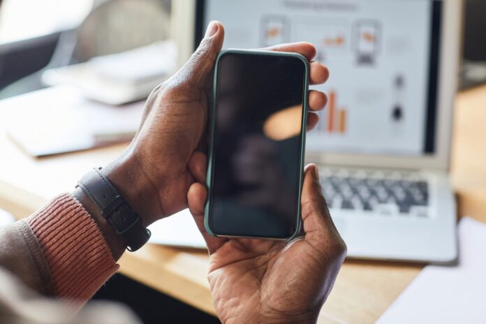 Congo : Au T2 2025, la téléphonie mobile génère 30,371 milliards de FCFA, l’internet mobile 17,032 milliards