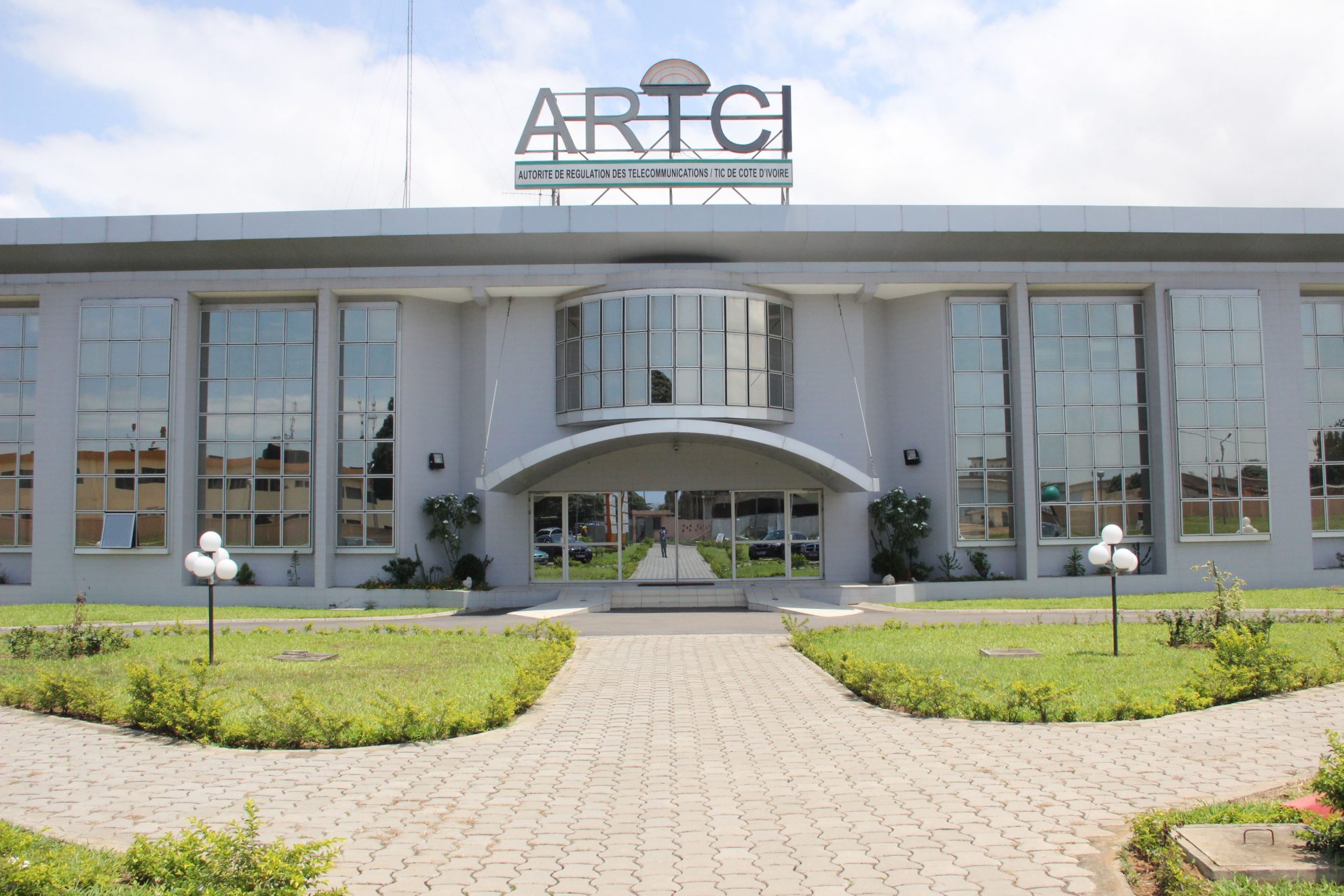 L’ARTCI et le gouvernement peuvent ils couper l’Internet de Starlink