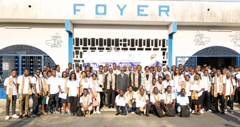 Côte d’Ivoire : 163 jeunes certifiés dans 7 métiers stratégiques du numérique