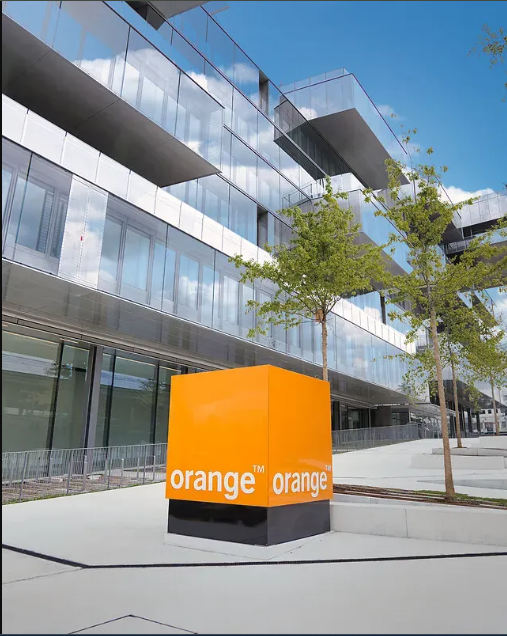 Connectivité sécurisée et IA : Orange Business et Tech Mahindra engagent un partenariat stratégique international