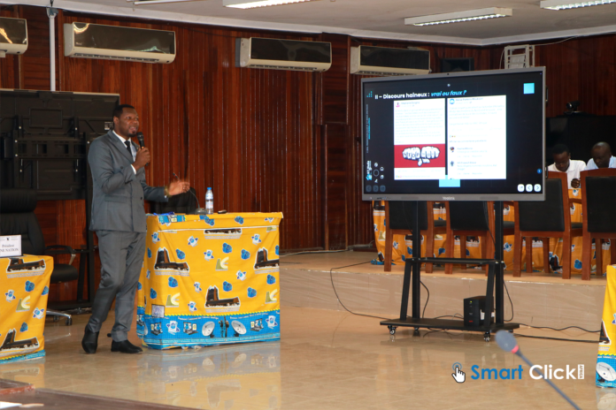 Haine en ligne : cinq réflexes que tout Camerounais devrait adopter, selon Smart Click Africa Haine en ligne : cinq réflexes que tout Camerounais devrait adopter, selon Smart Click Africa