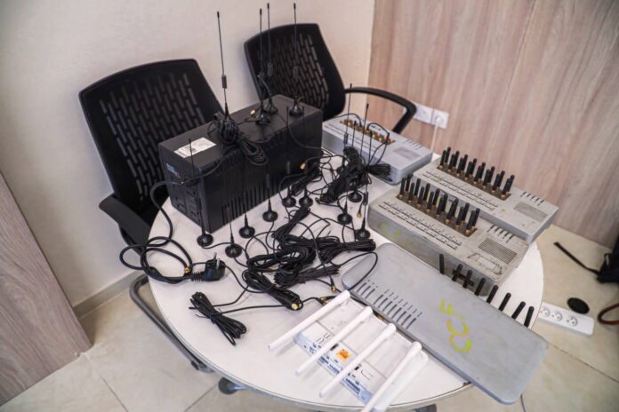 Congo : L’ ARPCE met fin à un réseau de pirates Télécom ayant causé un préjudice de 136 millions de FCFA Congo : L’ ARPCE met fin à un réseau de pirates Télécom ayant causé un préjudice de 136 millions de FCFA