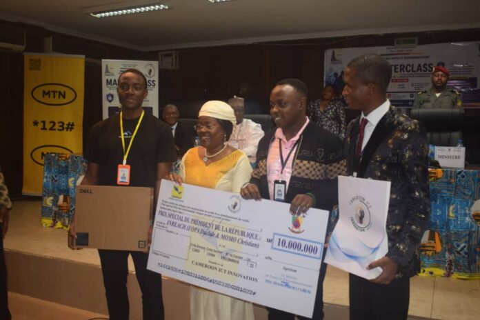 Cameroun : La solution inclusive « InReach » distinguée par le Prix spécial du président de la République et rafle10 millions de FCFA Cameroun : La solution inclusive « InReach » distinguée par le Prix spécial du président de la République et rafle10 millions de FCFA