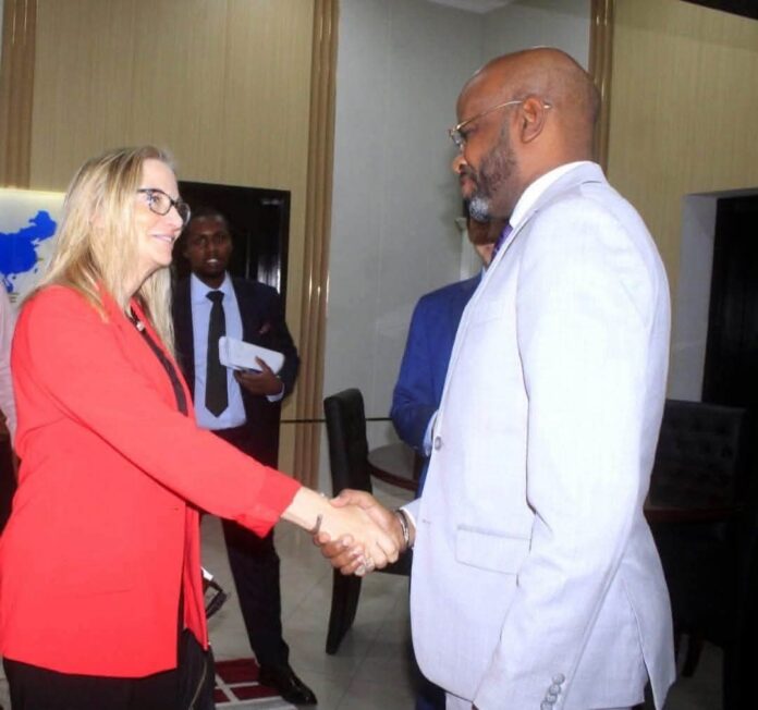 Coopération : Le Burundi et les USA resserrent les liens dans le numérique et les télécoms Coopération : Le Burundi et les USA resserrent les liens dans le numérique et les télécoms