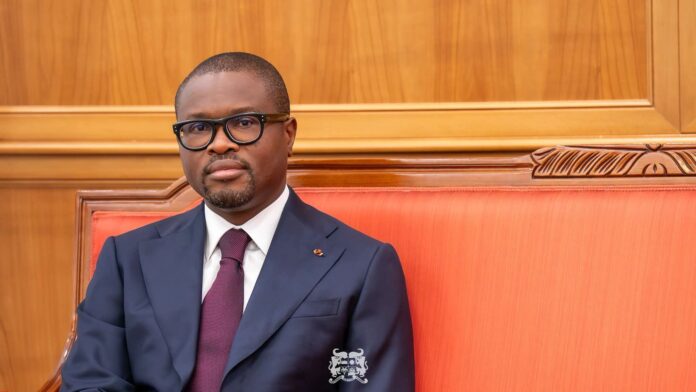 Bénin : Le Chef de l’État prime les meilleures solutions d’e-administration Bénin : Le Chef de l’État prime les meilleures solutions d’e-administration
